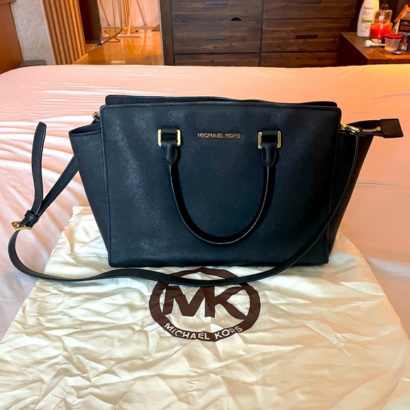 Michael Kors Selma in black medium size - Picture 2 of 10